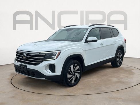 Used 2025 Volkswagen Atlas SE FWD image 6