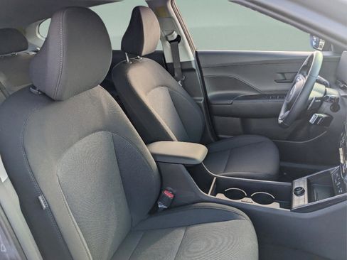 Used 2025 Hyundai Kona SEL image 19