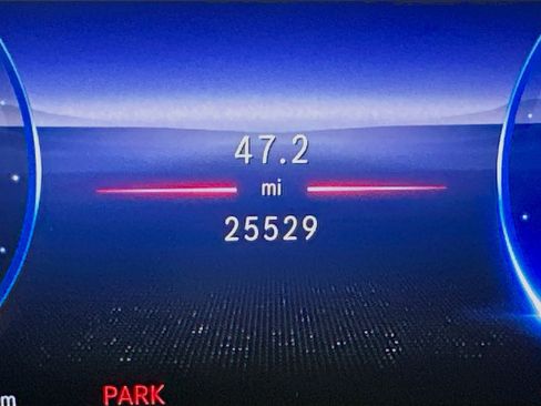 Used 2024 Mercedes-Benz EQB 250+ image 19