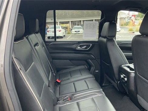 Used 2021 GMC Yukon XL SLT image 29
