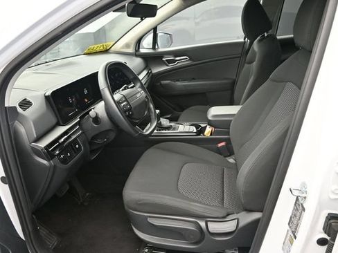 Used 2026 Kia Sportage LX FWD image 13