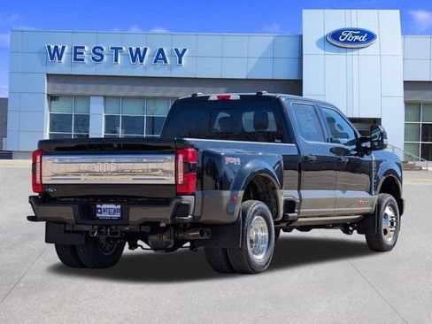 New 2026 Ford F350 King Ranch w/ FX4 Off-Road Package image 37