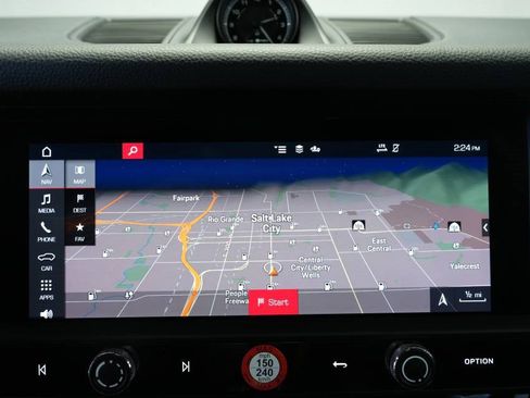 Used 2024 Porsche Macan image 20