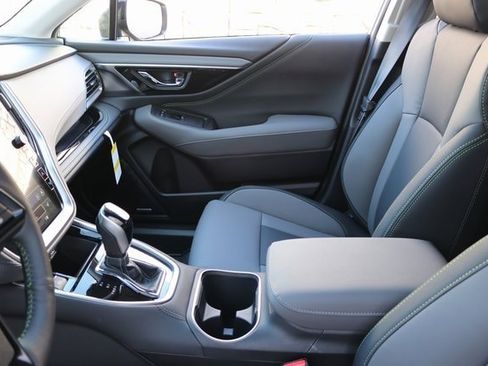 Used 2025 Subaru Outback Onyx Edition image 28