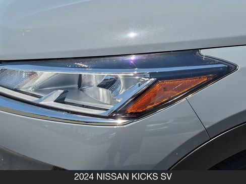 Used 2024 Nissan Kicks SV FWD image 10
