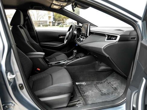 Used 2020 Toyota Corolla SE image 29
