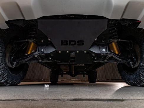 Used 2023 Chevrolet Silverado 1500 ZR2 w/ Technology Package AWD/4WD image 12