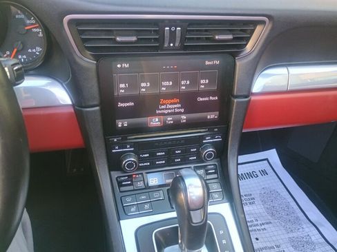 Used 2018 Porsche 911 Targa 4S image 23