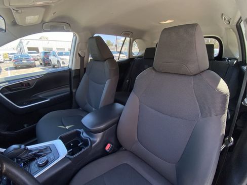 Used 2025 Toyota RAV4 LE image 22