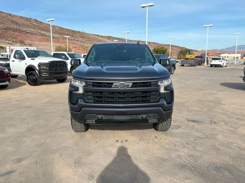 Certified 2022 Chevrolet Silverado 1500 RST w/ Convenience Package II image 9