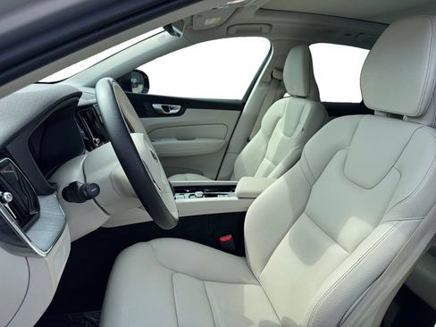 Certified 2024 Volvo XC60 B5 Plus w/ Climate Package AWD/4WD image 13
