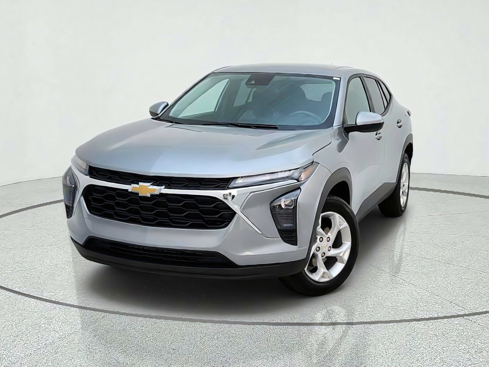 Used 2026 Chevrolet Trax LS w/ LS Convenience Package FWD image 2