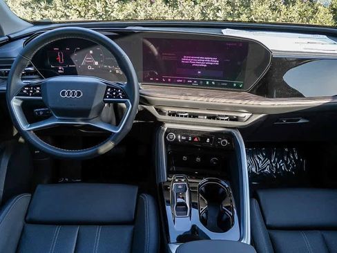 New 2025 Audi Q5 Premium Plus image 12
