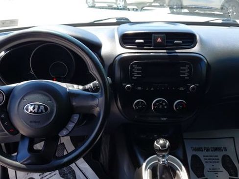 Used 2016 Kia Soul FWD image 15