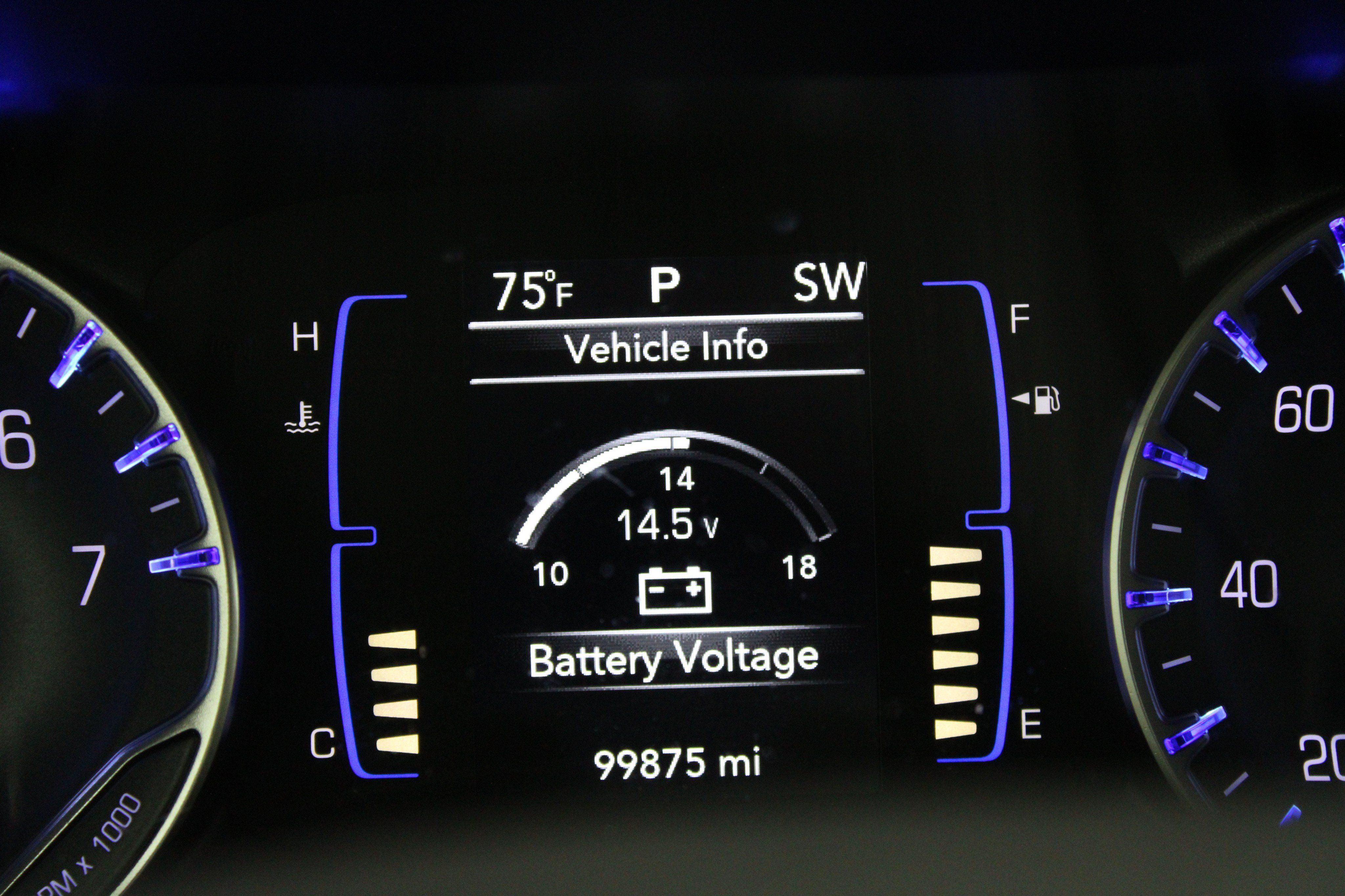 Used 2024 Chrysler Voyager LX FWD image 11