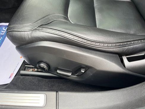 Used 2018 Volvo V90 T5 Cross Country w/ Convenience Package image 9