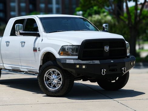 Used 2011 RAM 2500 Laramie w/ Cold Weather Group AWD/4WD image 3