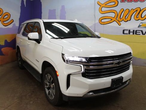 Used 2023 Chevrolet Tahoe LT w/ LT Signature Package AWD/4WD image 2