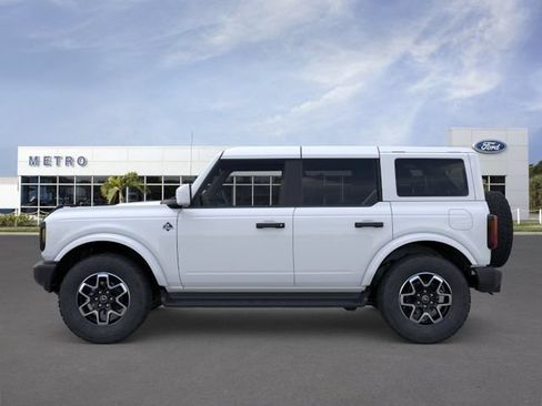 New 2026 Ford Bronco Outer Banks AWD/4WD image 3