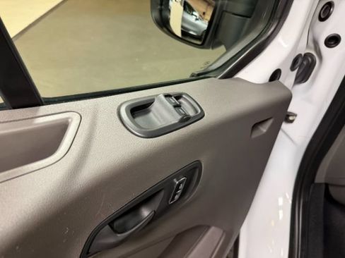 Used 2023 Ford Transit 350 XLT RWD image 10