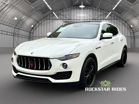 Used 2018 Maserati Levante AWD/4WD image 37