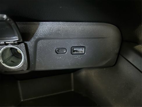 Used 2024 Chevrolet Trax RS w/ Sunroof Package image 32