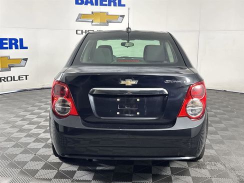 Used 2015 Chevrolet Sonic LT image 4