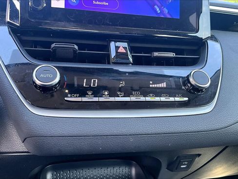 Used 2024 Toyota Corolla LE FWD image 34