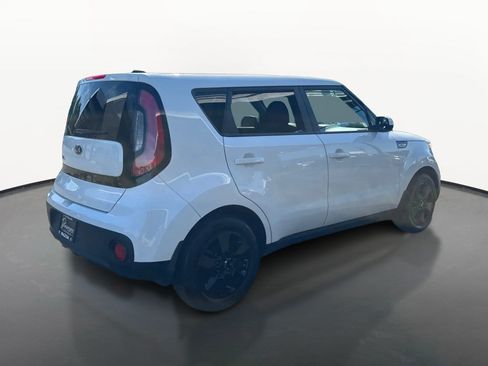 Used 2018 Kia Soul FWD image 3