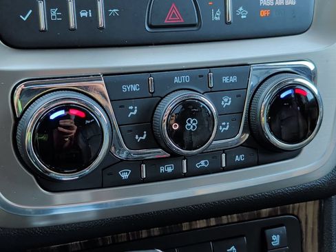 Used 2014 GMC Acadia Denali AWD/4WD image 23