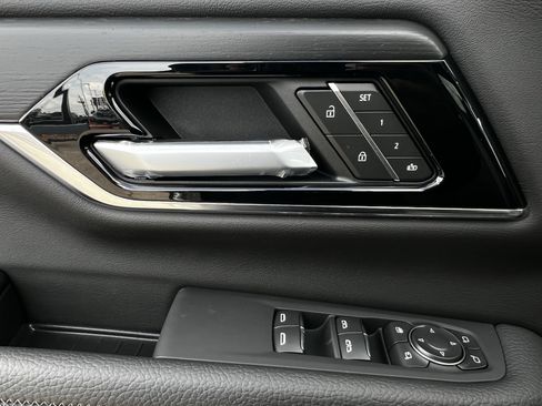 New 2026 GMC Yukon XL Denali w/ Denali Reserve Package image 24