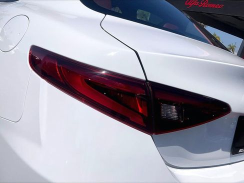Used 2021 Alfa Romeo Giulia Ti w/ Nero Edizione RWD image 31