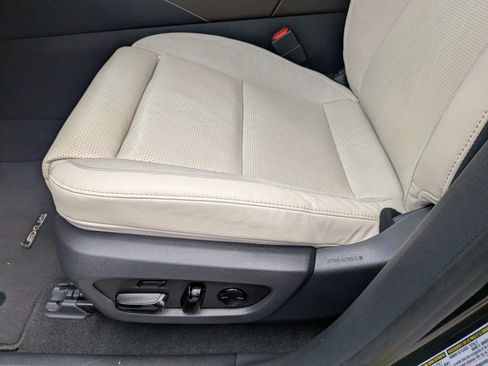 Used 2023 Lexus RX 350 FWD w/ Cold Area Package image 22