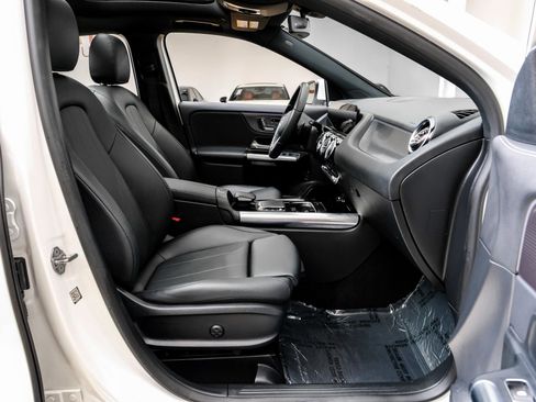 Used 2023 Mercedes-Benz GLA 250 w/ Premium Package image 33