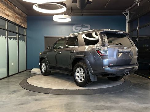 Used 2020 Toyota 4Runner SR5 Premium w/ Moonroof Package AWD/4WD image 5