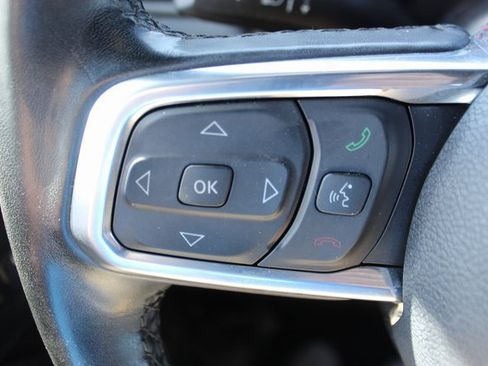 Used 2022 Jeep Wrangler Unlimited Sahara image 14