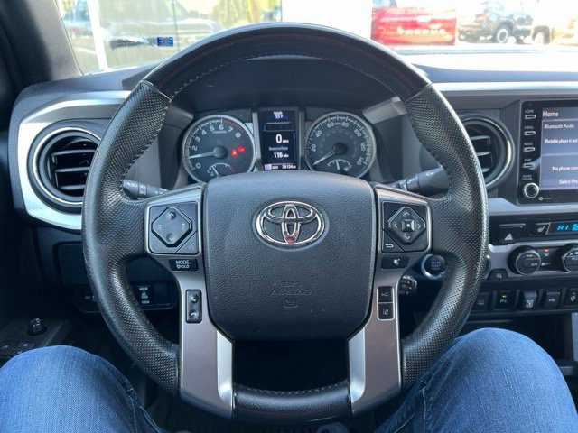 Used 2021 Toyota Tacoma Limited AWD/4WD image 14