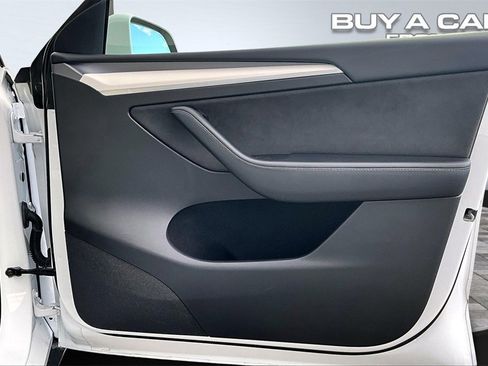 Used 2023 Tesla Model Y Long Range image 24