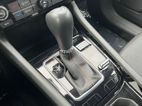 Used 2022 Jeep Compass Limited image 15