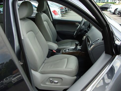 Used 2017 Audi Q5 2.0T Premium w/ Audi MMI Navigation Plus image 24