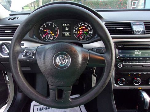 Used 2014 Volkswagen Passat 1.8T S FWD image 27
