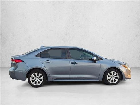 Used 2024 Toyota Corolla LE FWD image 4