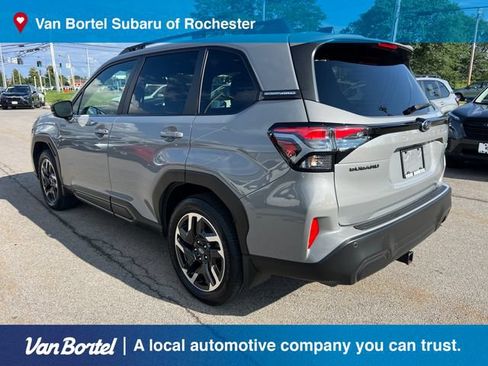 Used 2025 Subaru Forester Limited AWD/4WD image 4