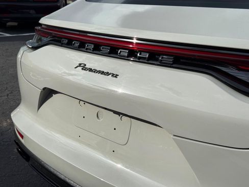 Used 2022 Porsche Panamera w/ Premium Package RWD image 20