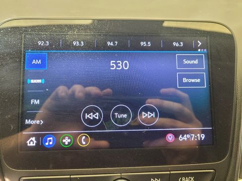 Used 2020 Chevrolet Malibu LT FWD image 25