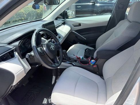 Used 2024 Toyota Corolla Cross L FWD image 3