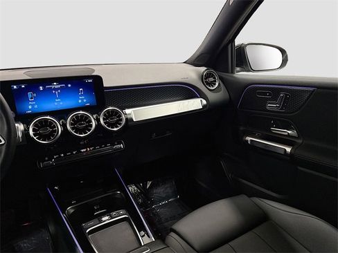 Certified 2025 Mercedes-Benz GLB 250 4MATIC image 23