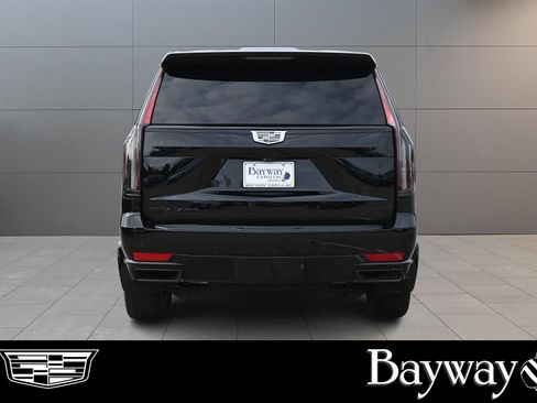 Used 2023 Cadillac Escalade Sport w/ LPO, ONYX Package RWD image 4