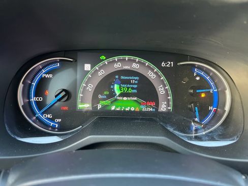 Certified 2025 Toyota RAV4 LE AWD/4WD image 23