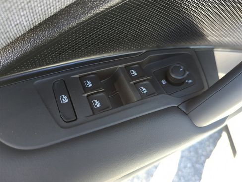 New 2026 Volkswagen Tiguan S image 25